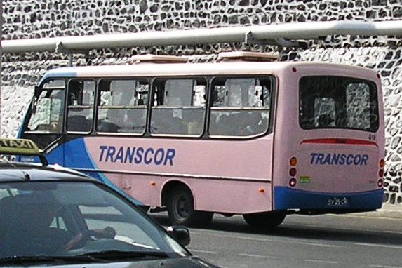 Bus Transcor à São Vicente, transport local au Cap-Vert