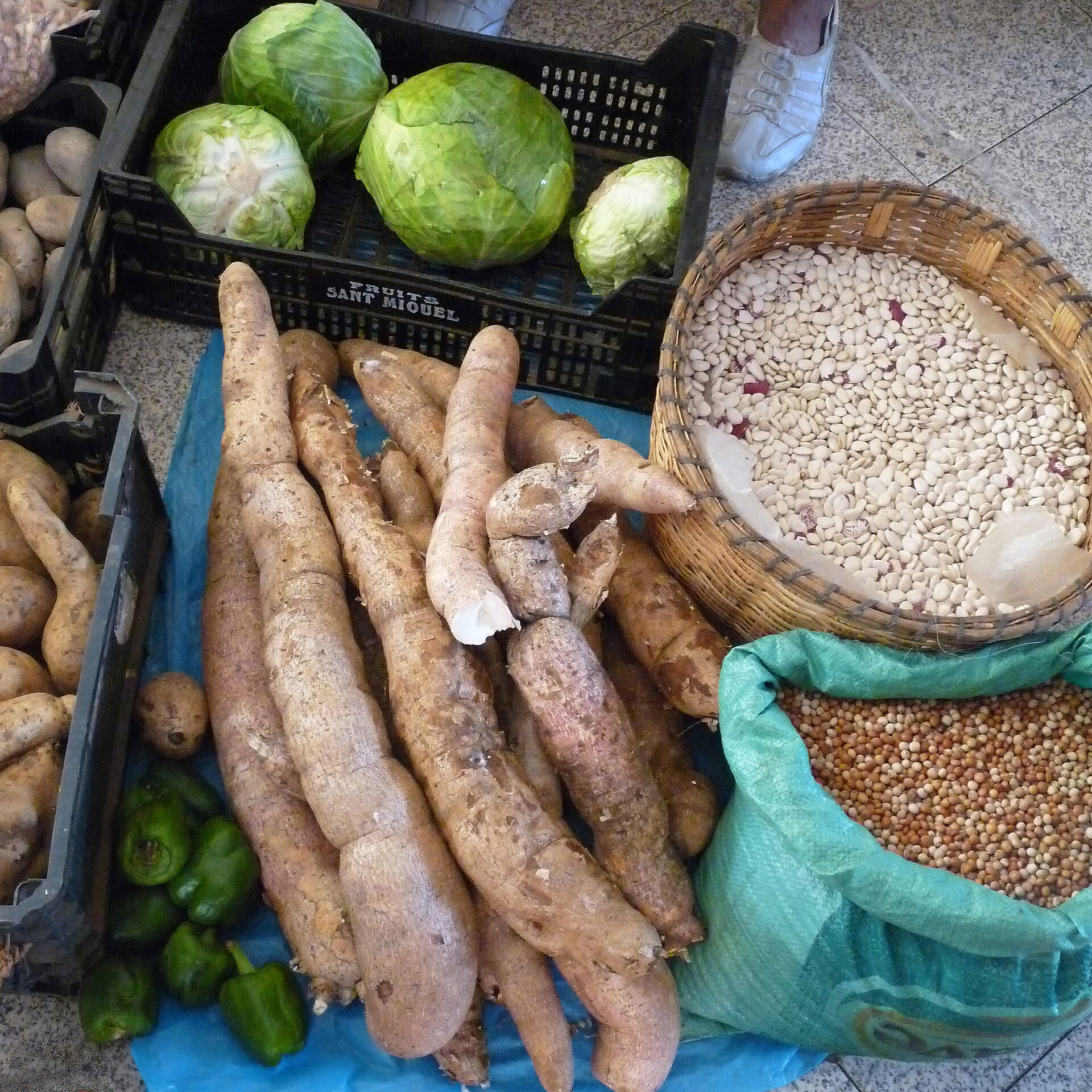 Légumes du marché de São Filipe pour préparer la cachupa cap-verdienne